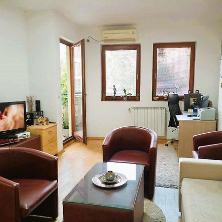 Centar Apartment Aleks Skopje Ngoại thất bức ảnh